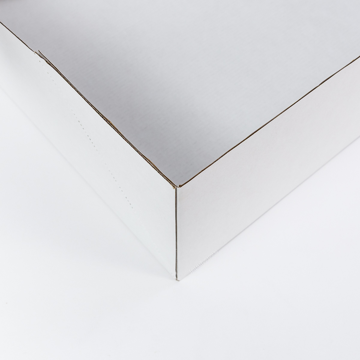 Slab cake box in heavy duty white cardboard closeup - The Cake Pod Slab Cake Box in Heavy Duty White Cardboard Closeup