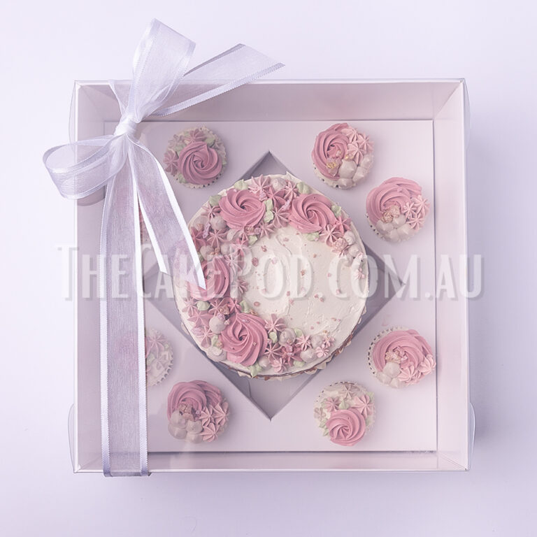 Bento box insert for 8 mini cupcakes and 5 inch Bento cake