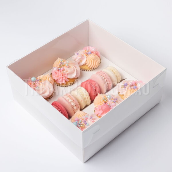 6 standard-size cupcake insert with middle section