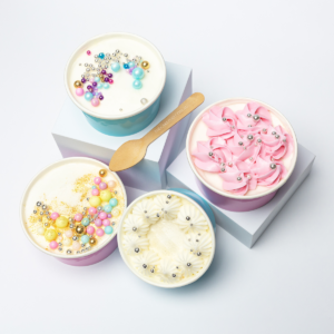 Tiffany Blue and Candy Pink paper cups with lids group photo 2